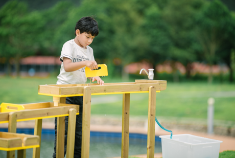 Classic World Discovery Water Play Set